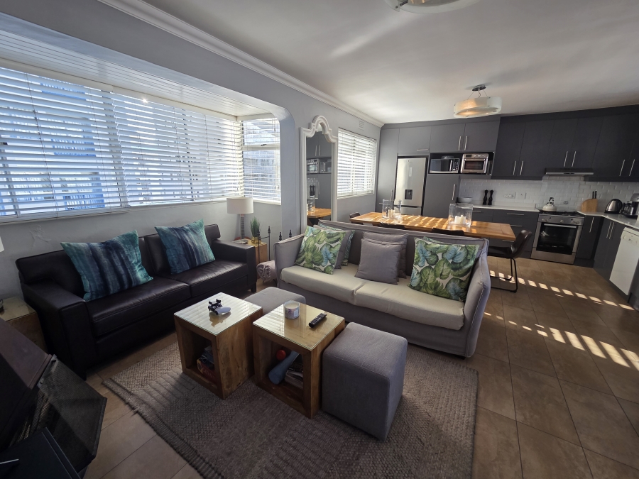 To Let 2 Bedroom Property for Rent in Sea Point Western Cape